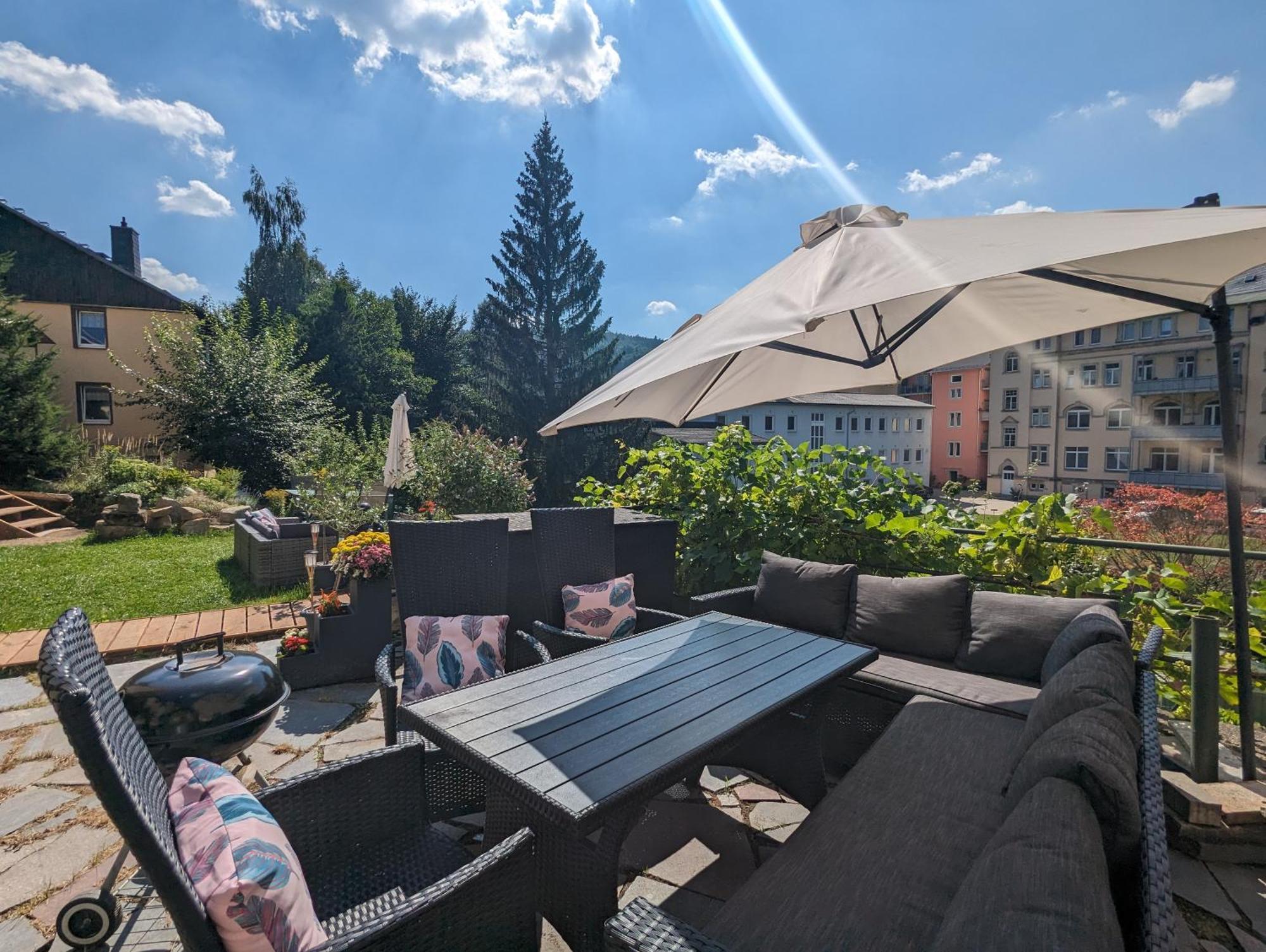 Hw4B - Urlaubsmagie - Zentral Mit Gemeinschaftsgarten, -Pool, -Sauna & Whirlpool Sebnitz Exterior foto